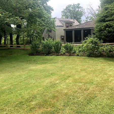 In Town Lily Pond Mini Compound, House And Cottage Nantucket Exterior photo